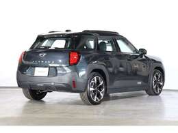 MINI正規ディーラー認定中古車現車確認ご希望の際は事前にお問い合わせください。03-5560-3711