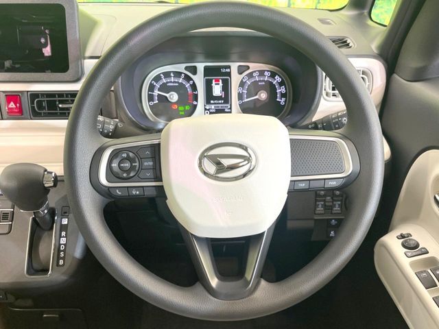 ステアリングも使用感が少なく、きれいな状態となっております♪