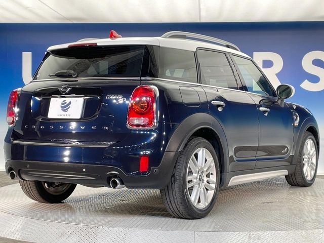 ●無料付帯の保証の他、安心の最長3年・走行無制限保証（有償）をご用意。輸入車を安心してお楽しみいただける様、保証内容も充実はもちろん、無料点検＆オイル交換やロードサービスも付帯しております。