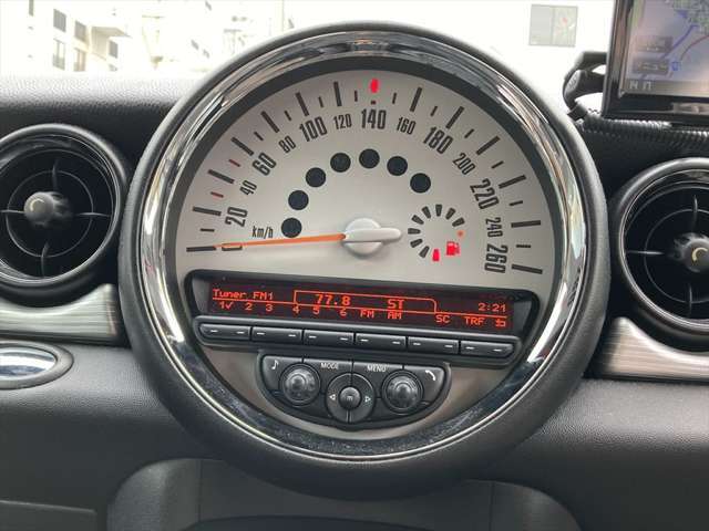 300坪の自社の民間車検整備工場完備、国家整備士6人が常駐しています。整備も安心です♪　安心して電話ください。無料ダイヤルはこちら→　0078-6002-869968☆