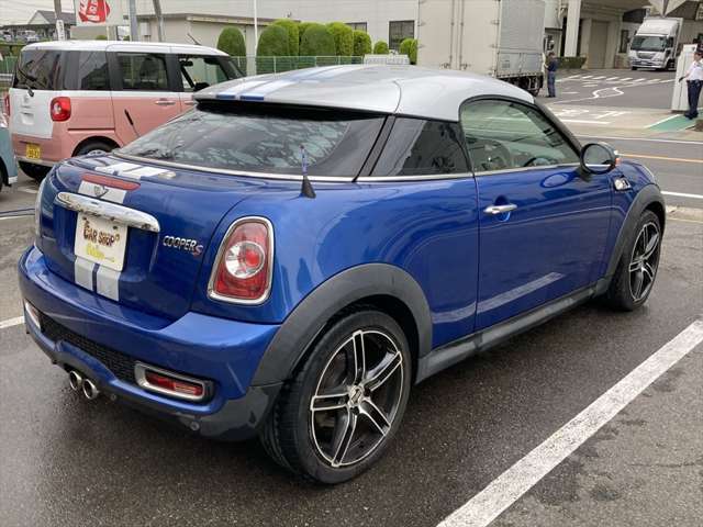 ご契約時は手付金として1のみお預かりさせていただきます。納車日前日までに残金を指定口座へご入金していただくか納車日当日に現金をご持参ください。納車日はお客様のご都合に合わせられます。
