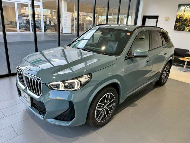 【ご納車後について】遠方のお客様はお住まいのエリアのBMWサービス工場にてメンテナンスを受けて頂けます。現地BMWへのお取次ぎなどもさせて頂きますのでご安心下さい。
