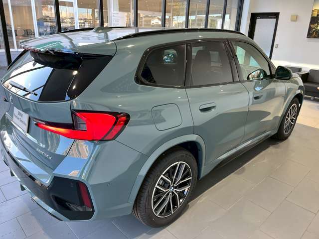 【展示場について】九州エリア最大級の展示場常時30台以上のBMWを展示しております。入庫する予定車両やNET掲載が間に合っていない車両も御座いますので是非一度お問い合わせ下さい。0078-6002-772723