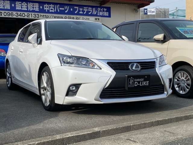 お手頃価格な軽自動車やセダン車、スポーカーを常時40台取り揃えており、ご来店時の車も止めやすくなっております。