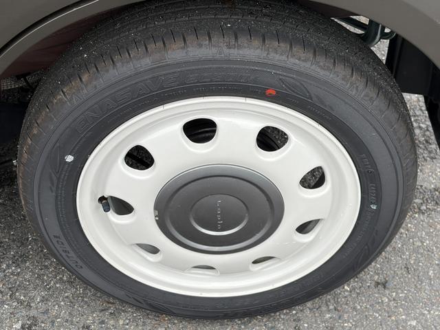 大変申し訳ありませんがお車のお取り置きは行っておりません。ご希望のお車がありましたらぜひお早目に来店ください。