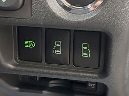 【両側パワースライドドア】スマートキーや運転席のスイッチで後席両側スライドドアの開閉が可能♪電動だから力を入れてドアを開ける必要が無く、小さなお子様でも簡単に開け閉めでき快適です♪