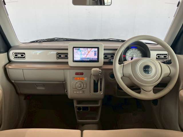 【整備工場完備】ご安心してお乗り頂くため環境を整えております。お車の定期メンテナンスの他、車検やタイヤ交換などもお任せください！