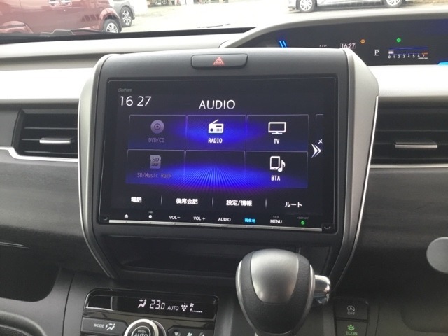 フルセグTVやDVD、ミュージックサーバー等オーディオ機能も充実しています。