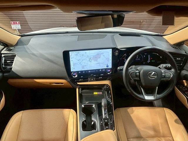 コックピット。車内もキレイで嫌な臭いもありません！ご納車後の臭いが付きにくくなる「空気触媒コーティング」もあります。