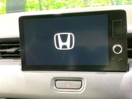 【純正ナビ】人気の純正ナビを装備。オーディオ機能も充実しており、Bluetooth接続すればお持ちのスマホやMP3プレイヤーの音楽を再生可能！毎日の運転がさらに楽しくなります！！