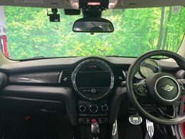 輸入車グループ総在庫数約2，000台！全国の系列店からメーカー・車種問わずご紹介出来るので、あなたにピッタリのお車が見つかるはずです♪まずはお問い合わせ下さい☆