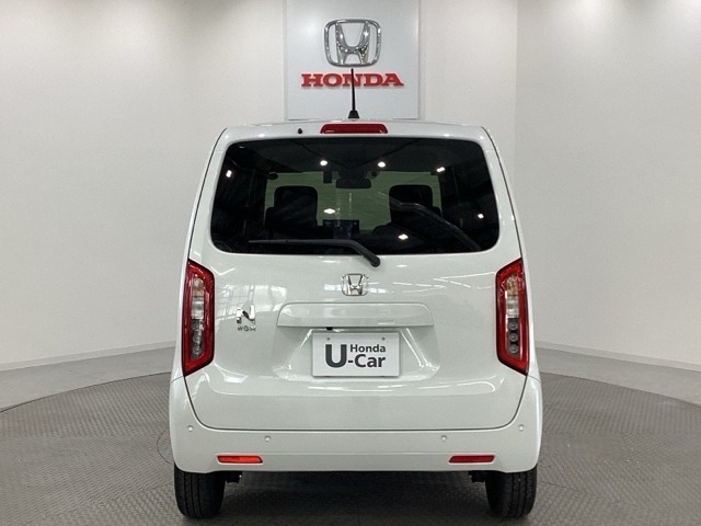 【Honda認定中古車 U-Select】　は3つの安心をお約束します。　1　Hondaのプロが整備した安心。 2　第三者機関がチェックした安心。　3　購入後もHondaが保証する安心。