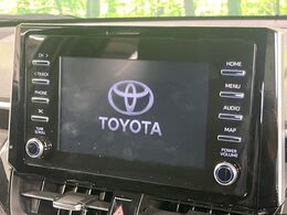 【ナビ機能付きディスプレイオーディオ】ナビ機能搭載の他、お持ちのスマートフォンと連携して、ナビやbluetoothでの音楽再生が可能です♪デザインはもちろん操作性も良好！