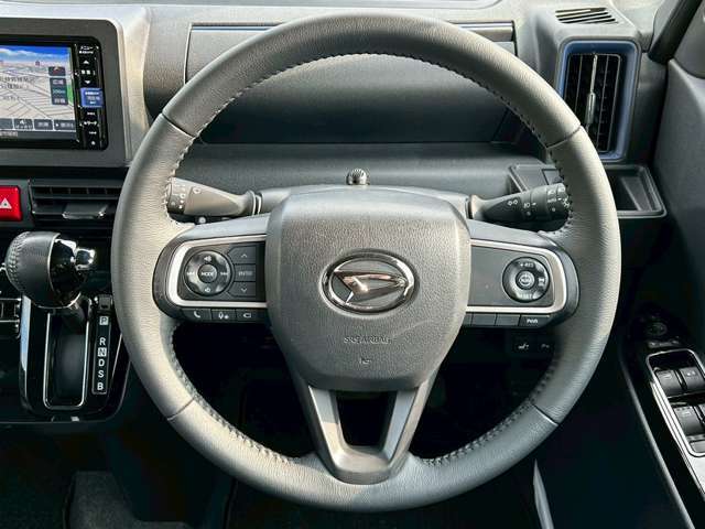 専門スタッフによる車選びのアドバイスやサポートもしっかりとさせて頂きますのでどんどんご相談下さい！アフターサービスもサービス専門スタッフにより消耗品からエンジンまでしっかりフォローさせて頂きます！