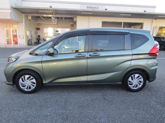 HONDA独創の低重心設計によりコーナーでもふらつきにくいすぐれた操縦安定性を獲得。ゆれが苦手なお子様も安心です。