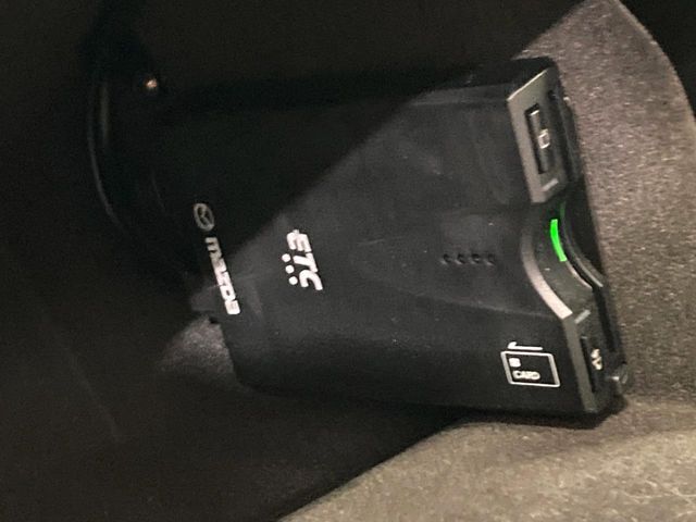 【ETC】高速道路の料金所をストレスなく通過！話題のスポットやサービスエリアに多い「スマートIC」利用時は必須のアイテムです。当店でセットアップを実施、ご納車当日からすぐにご利用いただけます！