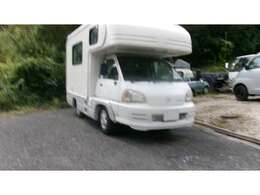 ご購入いただいたお客様には車内、車外ともに綺麗だと言っていただくことがたくさんあります！乗っていただくからには綺麗にした状態で乗っていただきたいので、自信を持って納車しております！