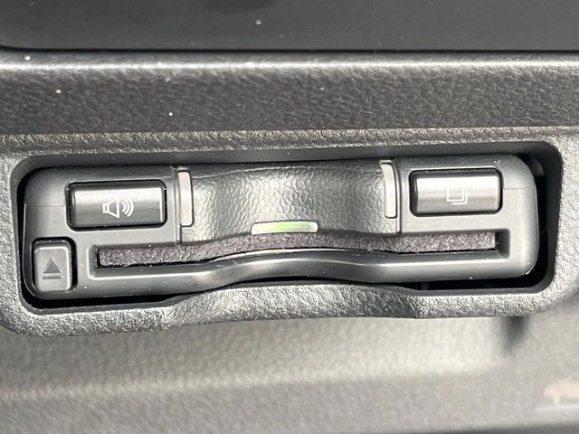 【ETC】高速道路の料金所をストレスなく通過！話題のスポットやサービスエリアに多い「スマートIC」利用時は必須のアイテムです。当店でセットアップを実施、ご納車当日からすぐにご利用いただけます！