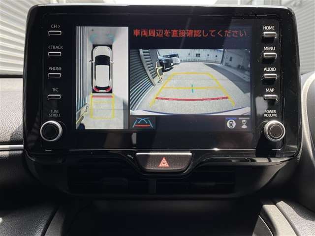 パノラミックビューモニターで、上方からと後方を確認しながら安心して駐車することができます。運転初心者も熟練者も必須の機能ですよ！