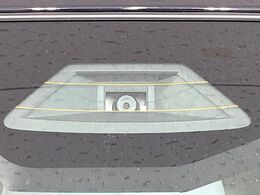 【スズキ　セーフティサポート】走行中に前方の車両等を認識し、衝突しそうな時は警報とブレーキで衝突回避と被害軽減をアシスト。より安全にドライブをお楽しみいただけます。