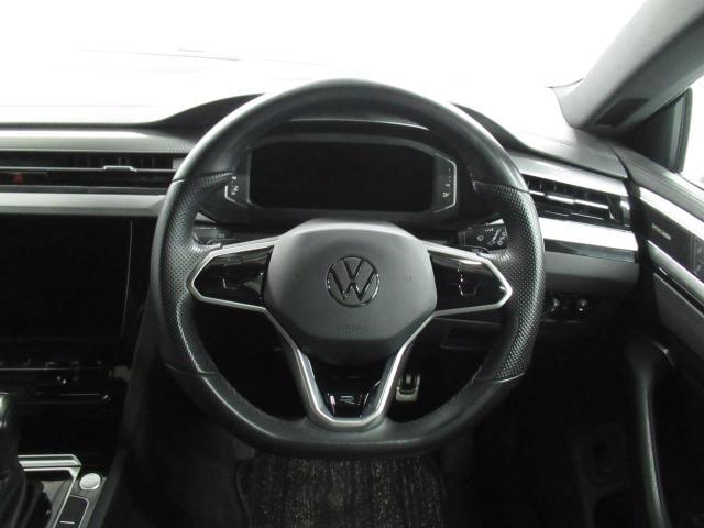 ハンドリング性能のよさは、運転のしやすさに影響を与える要素です。