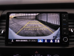 ◆バックカメラ◆リバースにするだけで映ります、後方の安全確認や、狭い駐車場での車庫入れ、雨の日や夜間など視界の悪い時に便利です！安全にバックする為には欠かせない装備です。