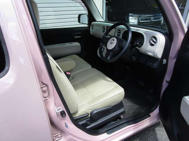 車内たばこ臭ございません。