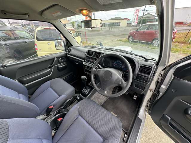 初心者の方でも安心して運転していただける視野の広さとなっております。