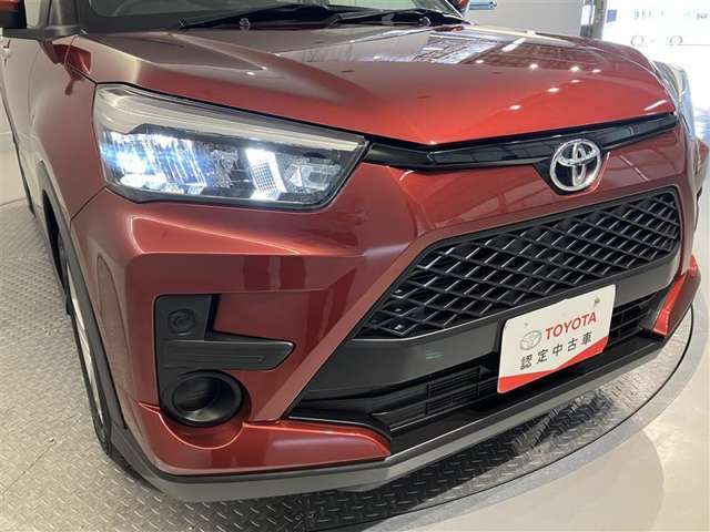 消費電力も少なく寿命も長いのがLEDの特徴。HIDのような点灯のタイムラグもなくパッと明るくなるのも特徴のひとつです。