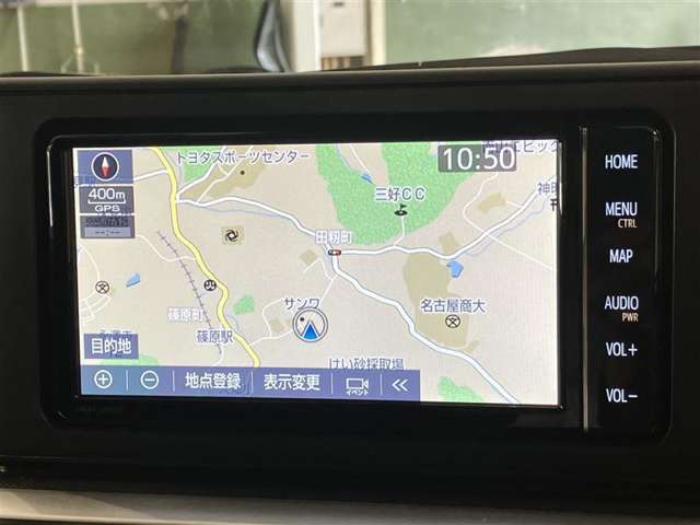 トヨタ純正SDナビ装着車です。トヨタ純正ならではのシンプルでカンタン操作が魅力です！　フルセグ/DVDビデオが視聴可能です♪
