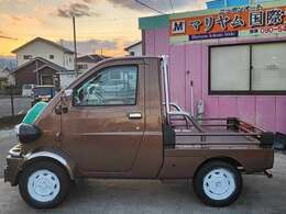 ☆現車確認をオススメいたします。商品は中古車ですので。年数相応の小傷等があります。仕様についての記載漏れがある場合がございますので、電話にて車両のご確認をお願いいたします