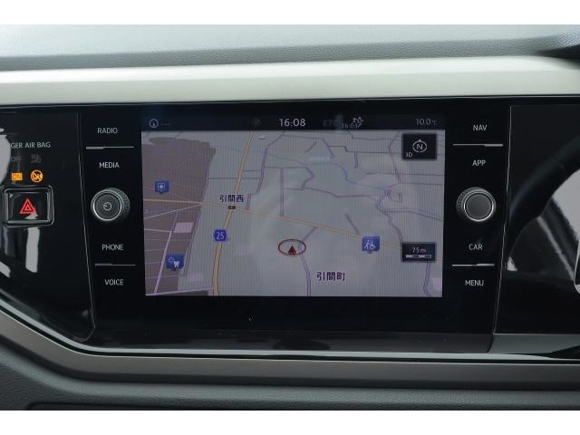 Volkswagen純正インフォテイメントシステム“Discover Pro”：8インチのタッチスクリーン。従来のナビゲーションシステムの域を超える、車両を総合的に管理するインフォテイメントシステムで