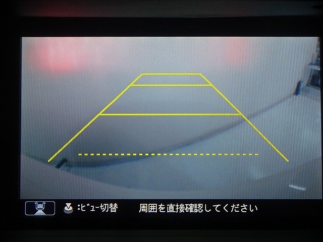 バックカメラ搭載です！車庫入れが苦手な人はもちろん、車両感覚に自信がない人にもお勧めです！