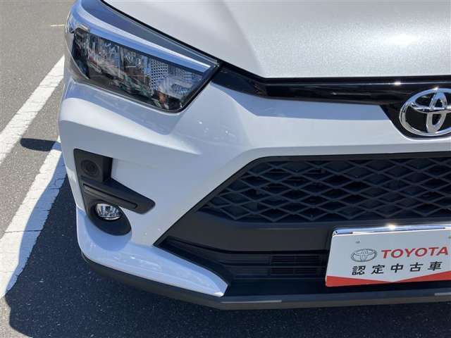 LEDヘッドライトです。デザイン性がよくとても明るいので、夜間の走行や悪天候でも安心です。しかも長寿命！