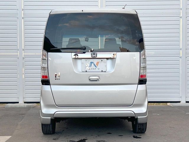 安心の最長10年・走行無制限保証（有償）をご用意。保証内容も充実はもちろん、無料点検＆オイル交換や、年中無休の全国・24時間ロードサービスも付帯されておりますのでご安心下さい。