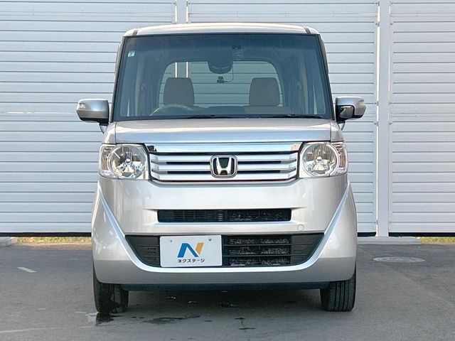 弊社では、全車『修復歴なし』のお車のみ取り扱っております。専任バイヤーによる厳選した仕入れの後、入庫後の車両チェックを行い、ネクステージが認定した高品質な中古車をご提供しております。