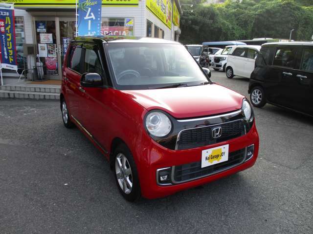 とはいえ、お客様に安心してカーライフを過ごしていただくためには保証は必要だと考えております。JOYの軽自動車は全て保証をつけて販売しております。万が一の事があってもスピーディーに対応します！