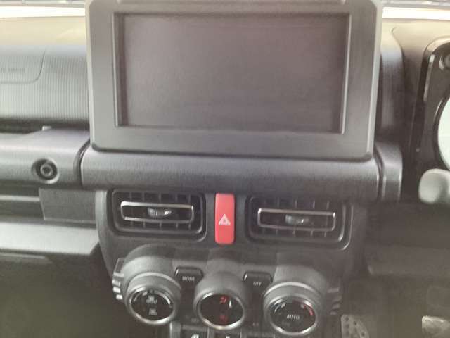 ナビはお客様のお好きなものを取付いたします。