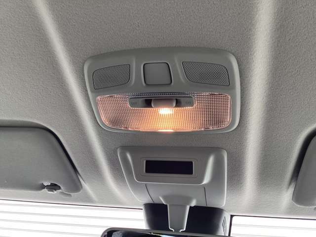 車検・整備・修理・鈑金はもちろんのこと、社外のナビ、ETC、社外パーツ等々の取り付けも承ります。お気軽にご相談ください。