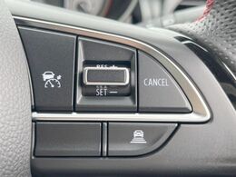 【スズキ　セーフティサポート】走行中に前方の車両等を認識し、衝突しそうな時は警報とブレーキで衝突回避と被害軽減をアシスト。より安全にドライブをお楽しみいただけます。