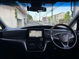 4WD・9型ナビTV・12.1型後席フリップダウンモニター・両側パワースライドドア・バックモニター・スマートキー・プッシュスタート・2列目オットマン・ETC・ドライブレコーダー・パワーバックドア