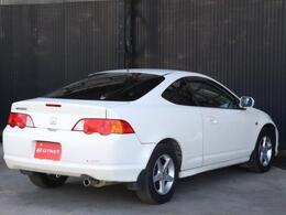 外装色は、プレミアムホワイトパールになります。