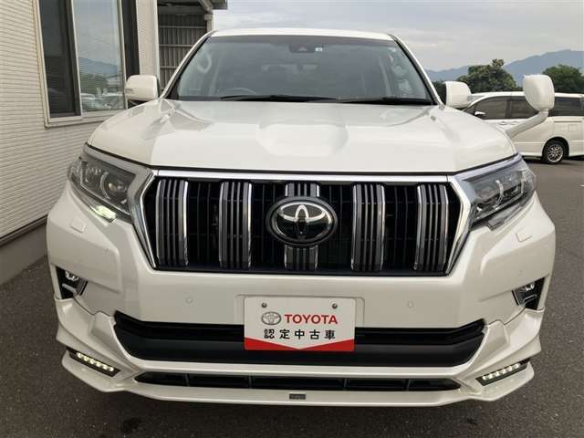 消費電力が少なく長寿命のLEDヘッドライトを装備しています。