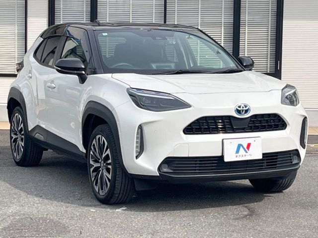 高透明度のガラス皮膜で撥水はもちろん、上質なツヤ・光沢を実現。紫外線や酸性雨から大切な愛車を保護し、色あせ・劣化を防止。「弾スプラッシュコート」、「弾プリミッサコート」からお選びいただけます。