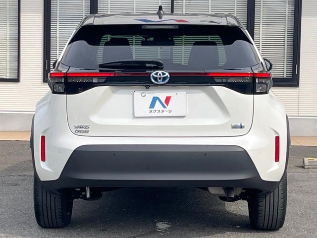 安心の最長10年・走行無制限保証（有償）をご用意。保証内容も充実はもちろん、無料点検＆オイル交換や、年中無休の全国・24時間ロードサービスも付帯されておりますのでご安心下さい。