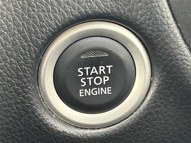 運転席操作部の画像です。店舗にて現車の確認もいただけますので、お電話で在庫のご確認の上是非ご来店くださいませ！！！ワクワクするクルマ選びをご提案します！