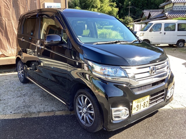 N-WGN入荷しました！クールパッケージ。ディーラー整備車両なので記録簿完備！ 女性らしいカスタム満載の1台です！