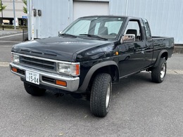 日産 ダットサン 950登録　左ハンドル　4WD  3インチUP パワステ・エアコン