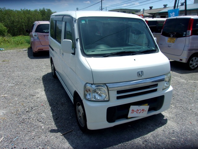 年式の割に　まあまあ綺麗な状態で　機関良好　試乗可能　当店下取り車です。キーレス2個　キー2本　古いパナソニックHDDナビフルセグ付DVD再生　ブルーツース　　バックモニター　前後ドラレコついてます。
