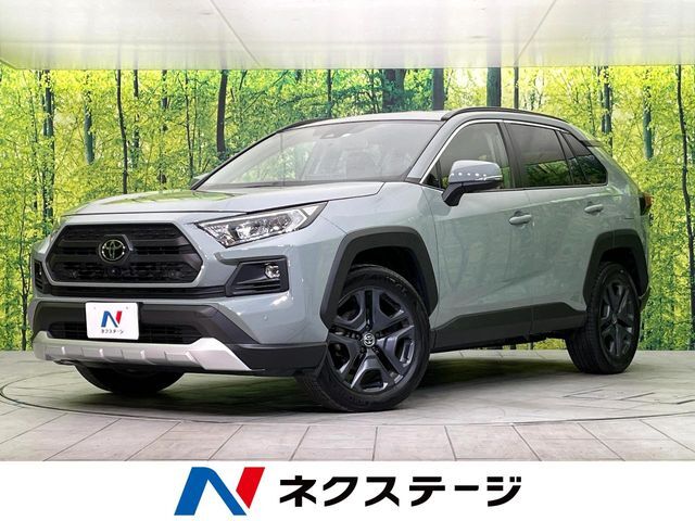 4WD　禁煙車　純正ナビ　Bluetooth　全周囲カメラ
